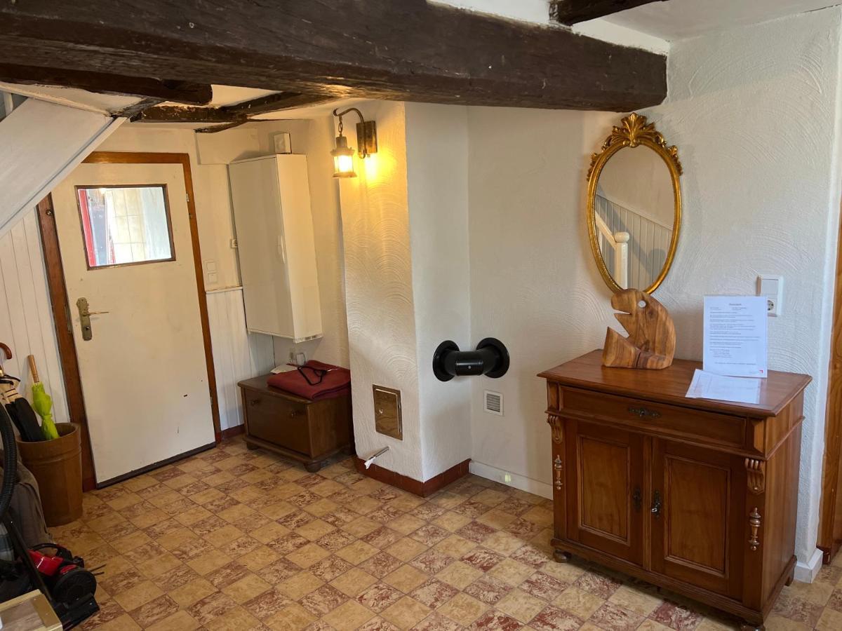 Villa 300 Jahre Altes Renoviertes Fachwerkhaus à Peterslahr Extérieur photo